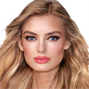 Charlotte Tilbury The Supermodel Look- Light- Medium